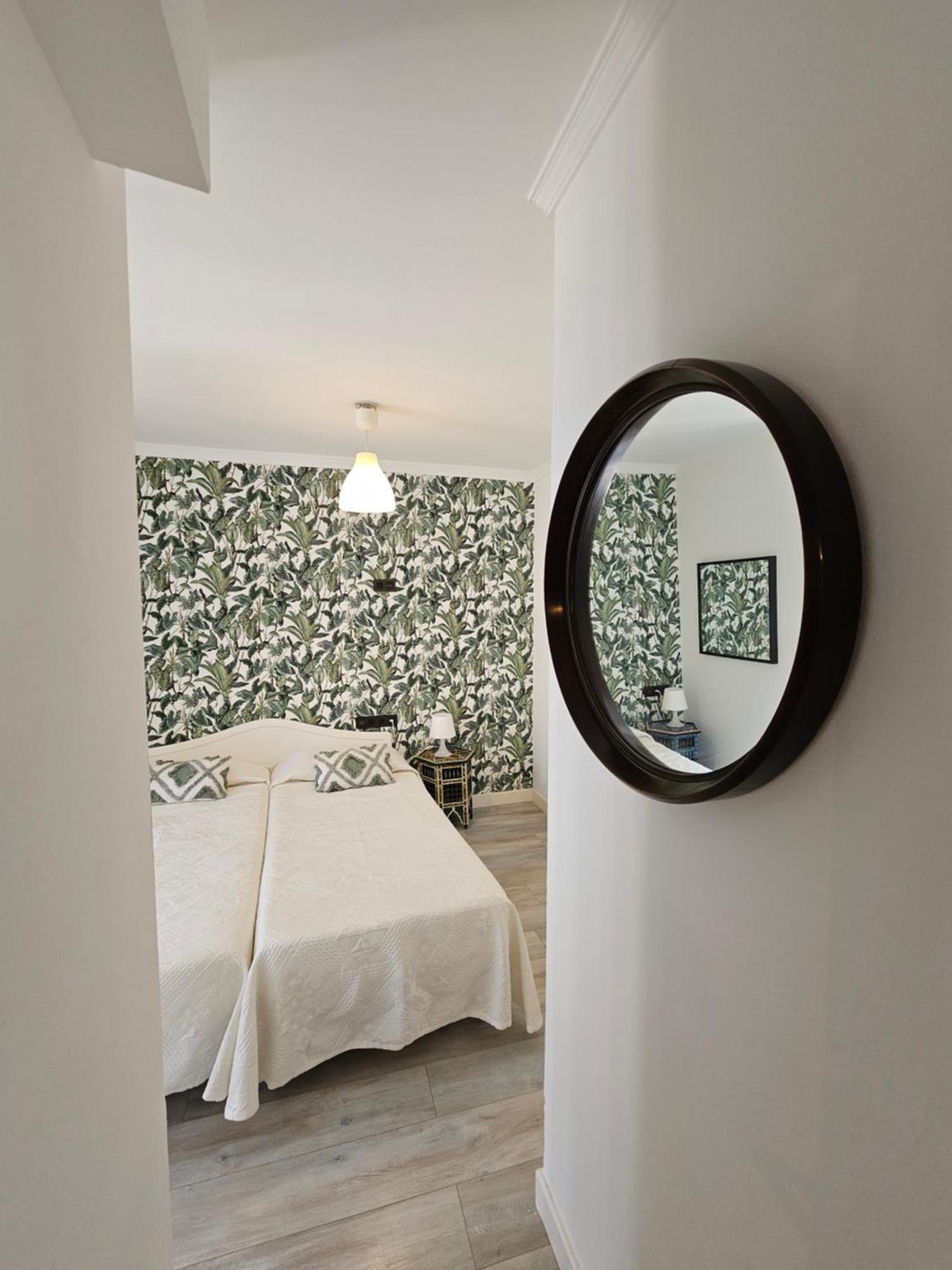 Pedregalejo Beach House Apartment มาลากา ภายนอก รูปภาพ