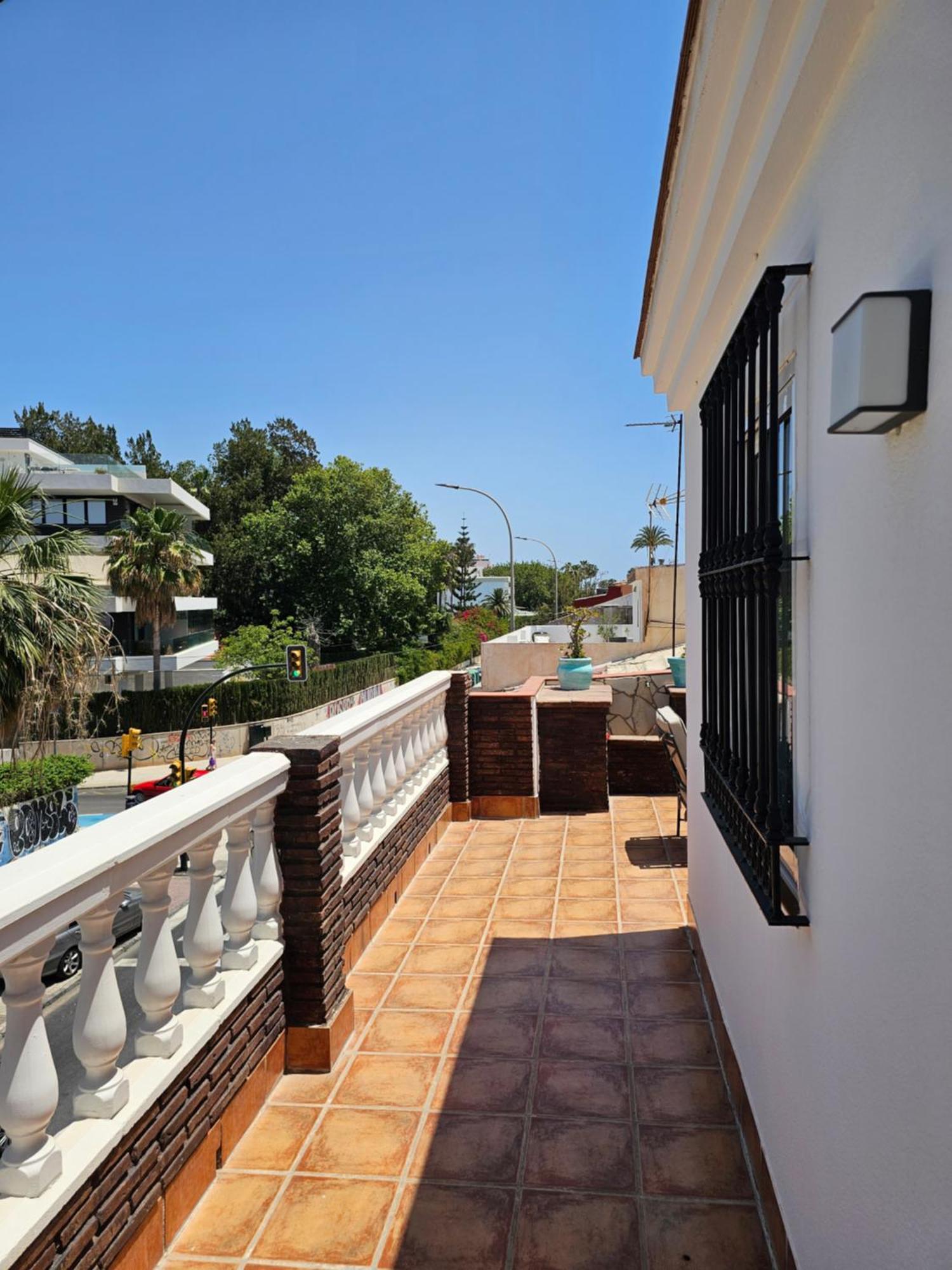 Pedregalejo Beach House Apartment มาลากา ภายนอก รูปภาพ